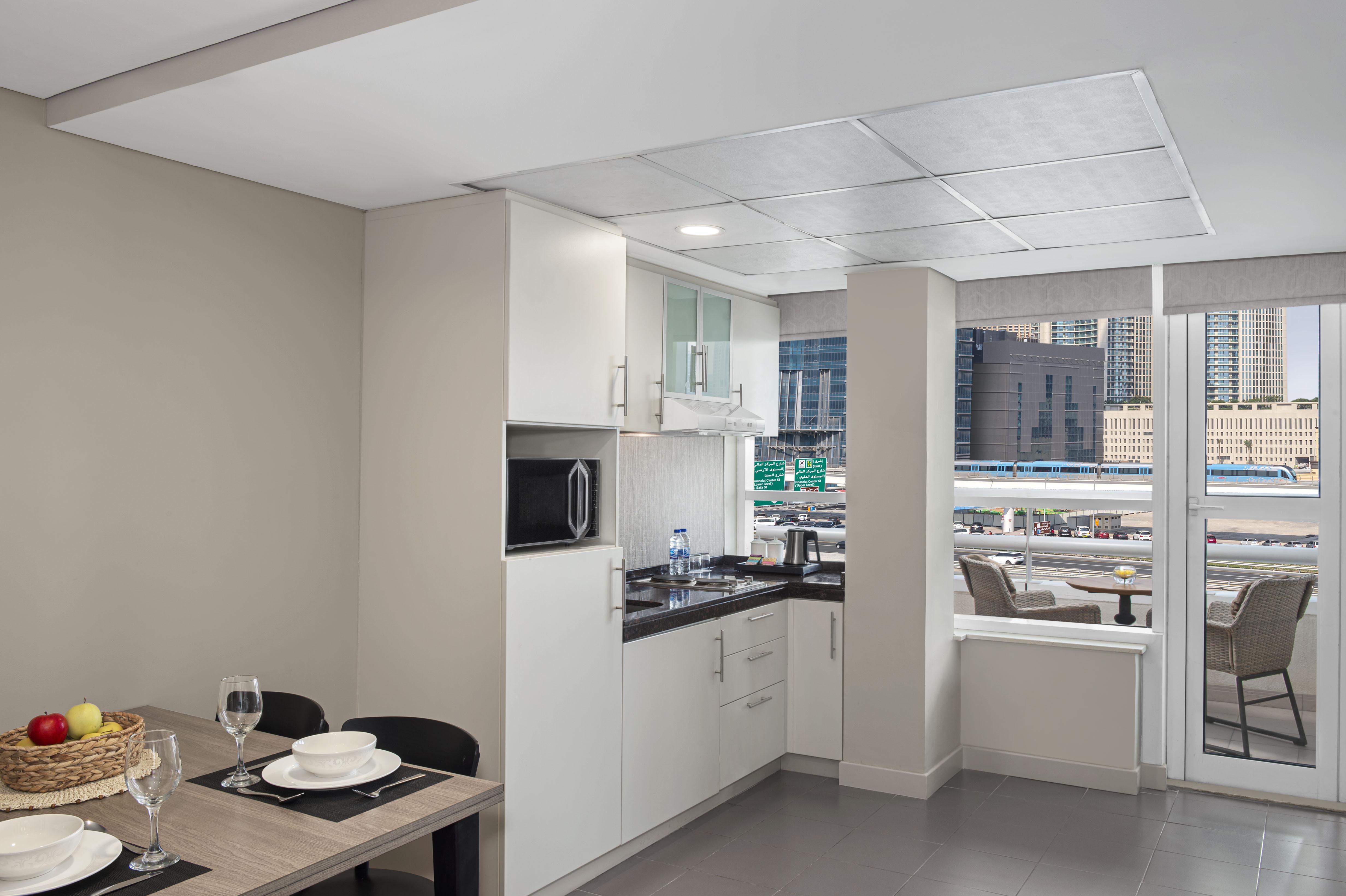 דובאי Leva Hotel Mazaya Centre מראה חיצוני תמונה